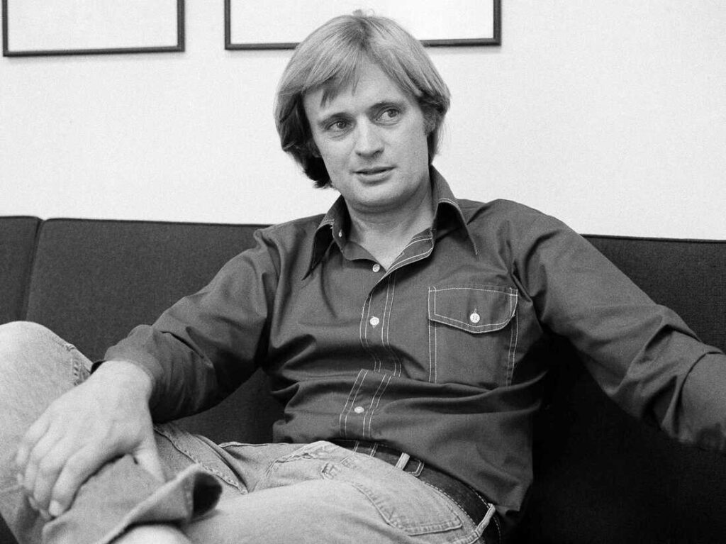 David McCallum: Life, Career, Family, Net Worth, Height, Bio/Wiki 2024